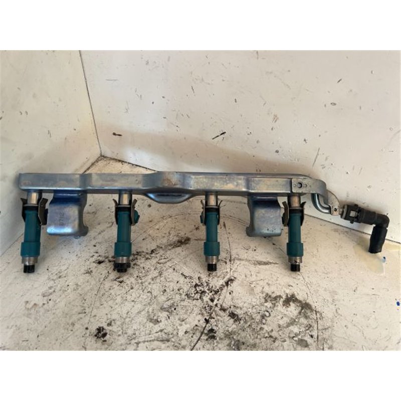 MAZDA 2 Porlasztó Sor / Híd