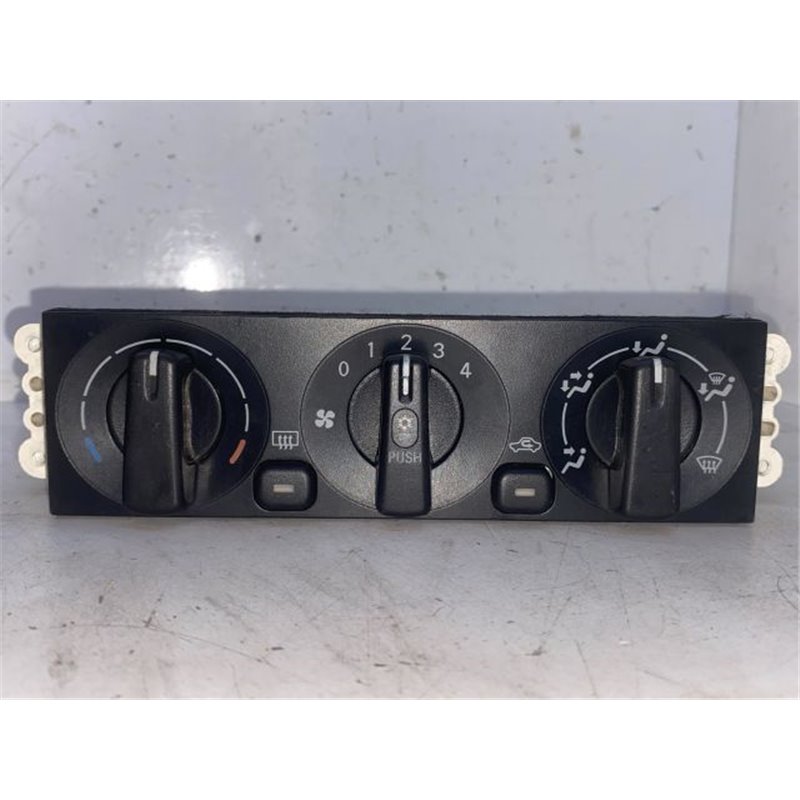 MITSUBISHI SPACE STAR Fűtéskapcsoló (manuális klímás)