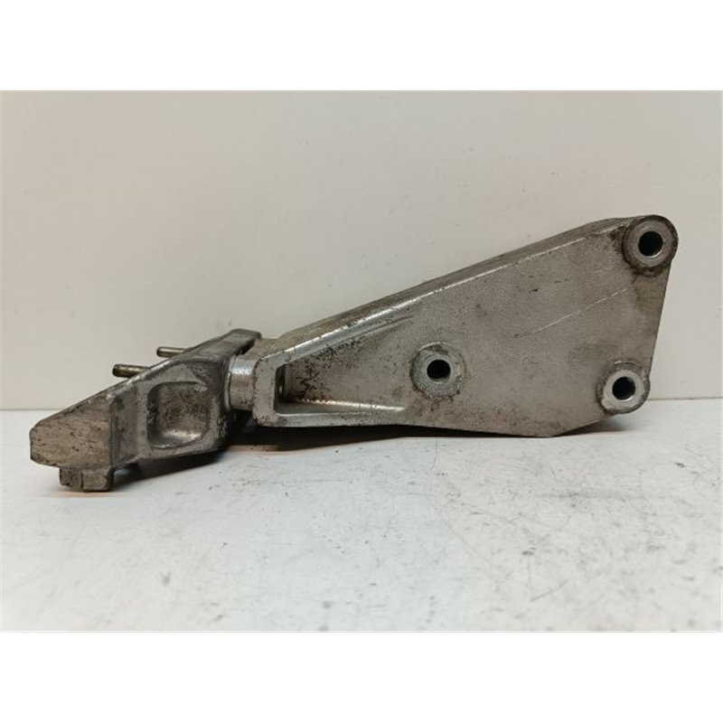 SUZUKI SWIFT IV Motor Tartó Bak Jobb