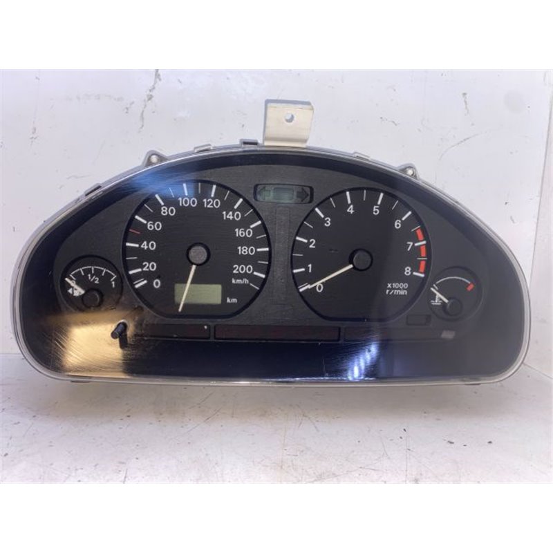 MITSUBISHI SPACE STAR Kilométeróra