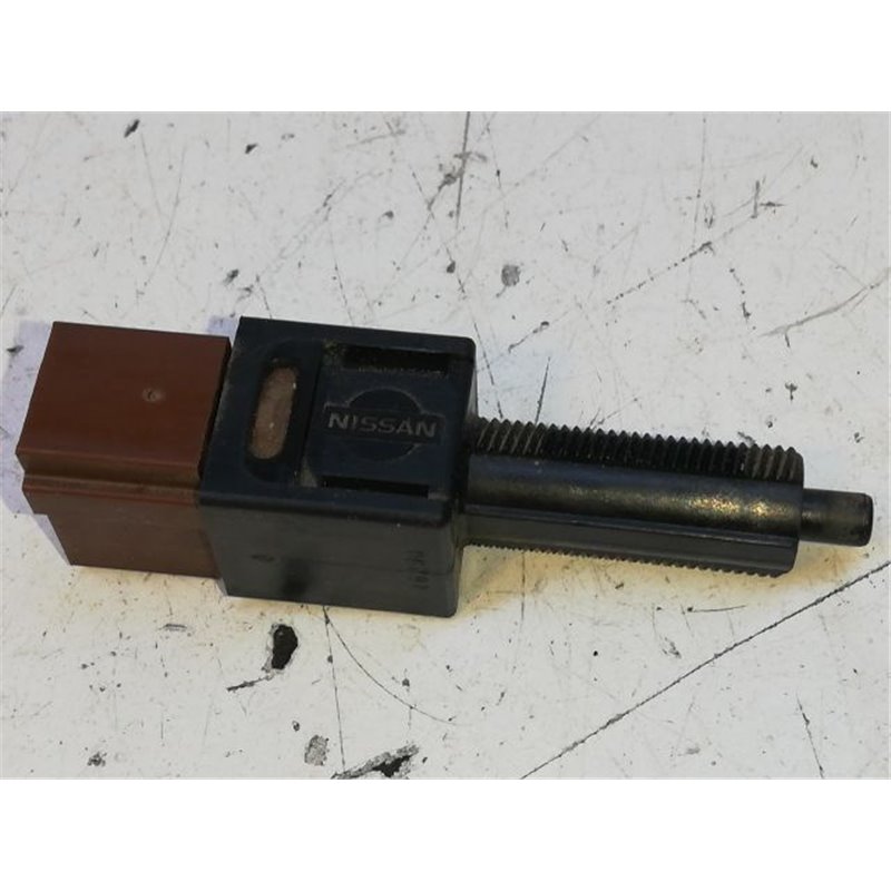 NISSAN PRIMERA Kuplung Pedál Kapcsoló