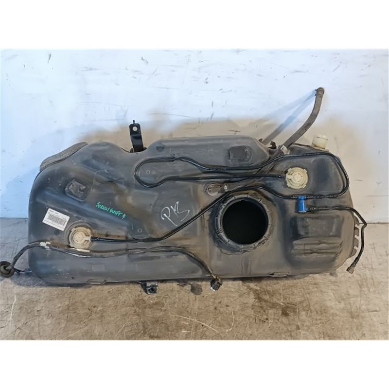 SUZUKI SWIFT IV Tank