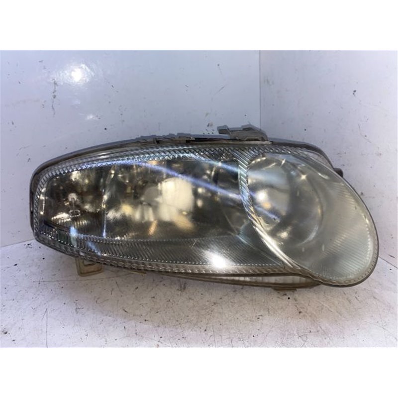 ALFA ROMEO 147 Jobb Fényszóró