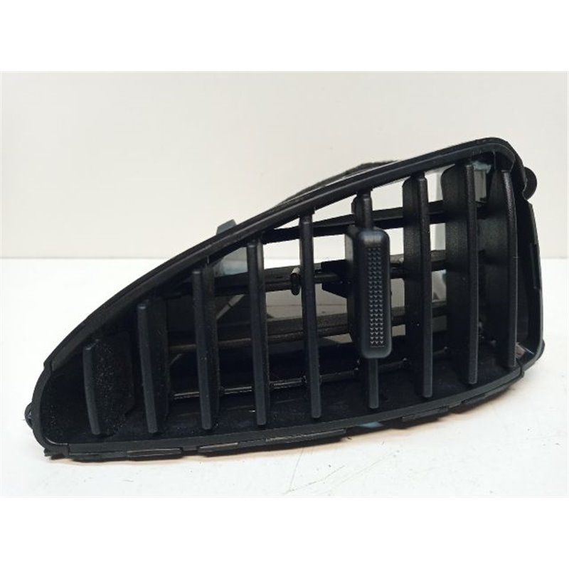 HYUNDAI i10 Középső Bal Szellőző