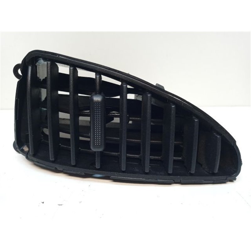 HYUNDAI i10 Középső Jobb Szellőző