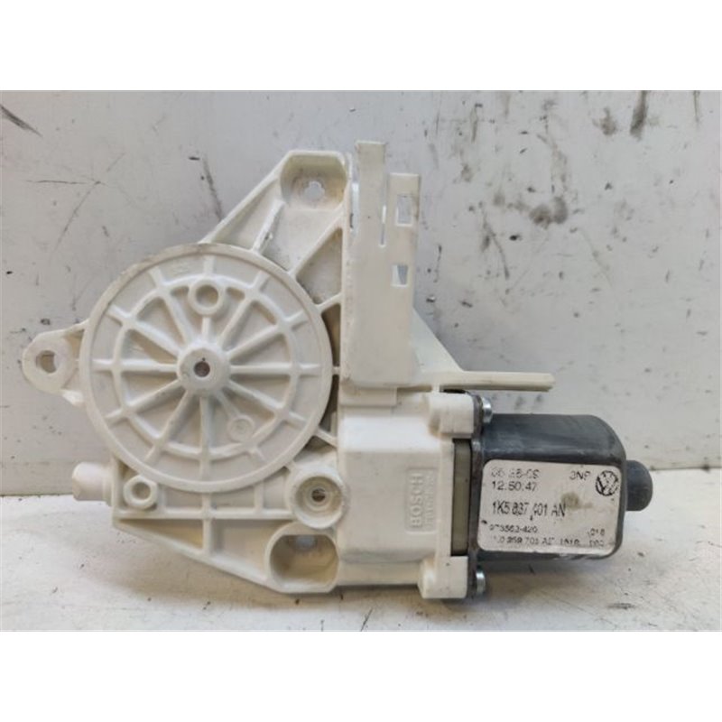 VW PASSAT B6 Jobb első Ablakemelő Motor