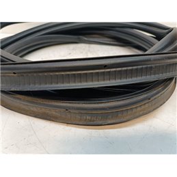 VW TOURAN Csomagtérajtó Gumikéder