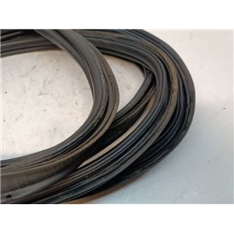 VW TOURAN Csomagtérajtó Gumikéder