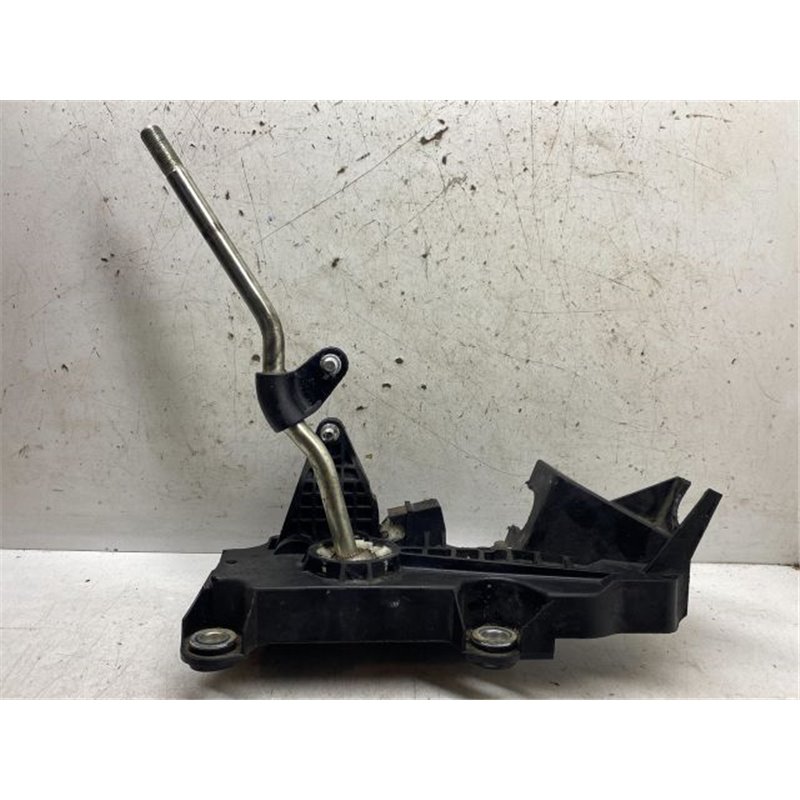 FORD FOCUS II Váltókar (Mechanikus)