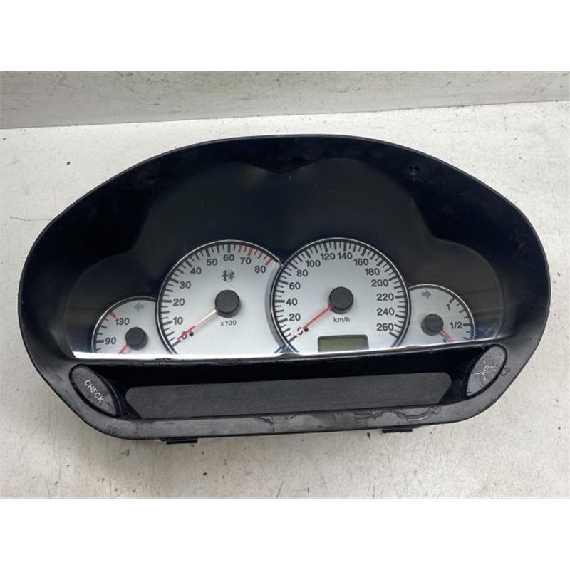 ALFA ROMEO 166 Kilométeróra