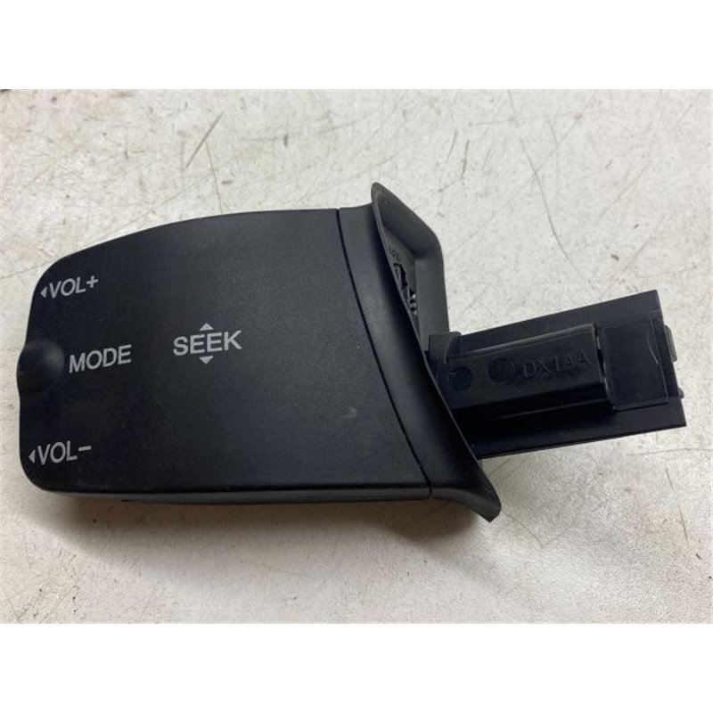 FORD FOCUS II Bal Multikormány Kapcsoló