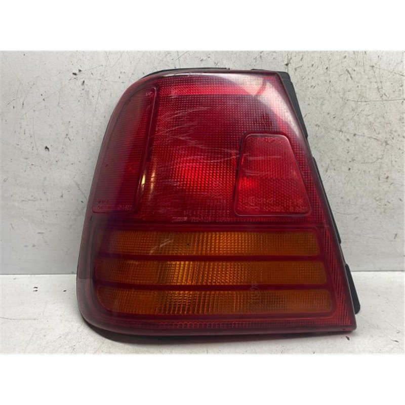 SUZUKI SWIFT II Bal Hátsó Lámpa