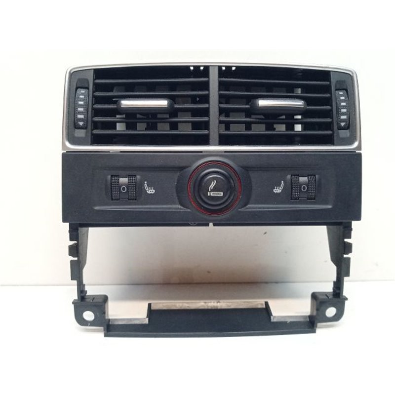 AUDI A8 Középső Szellőző