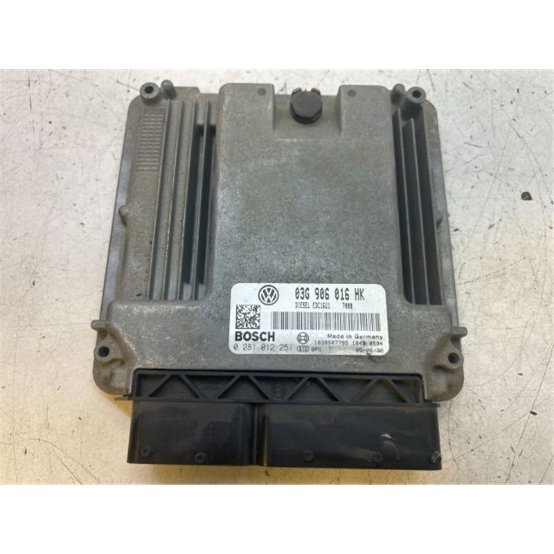 VW TOURAN Motorvezérlő