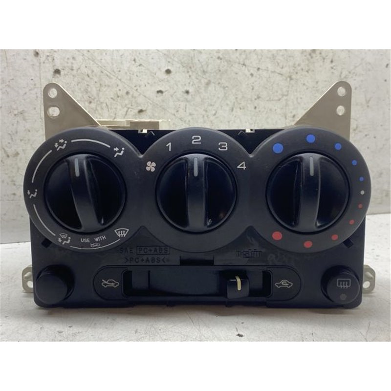 SUZUKI IGNIS II Fűtéskapcsoló (Nem klímás)