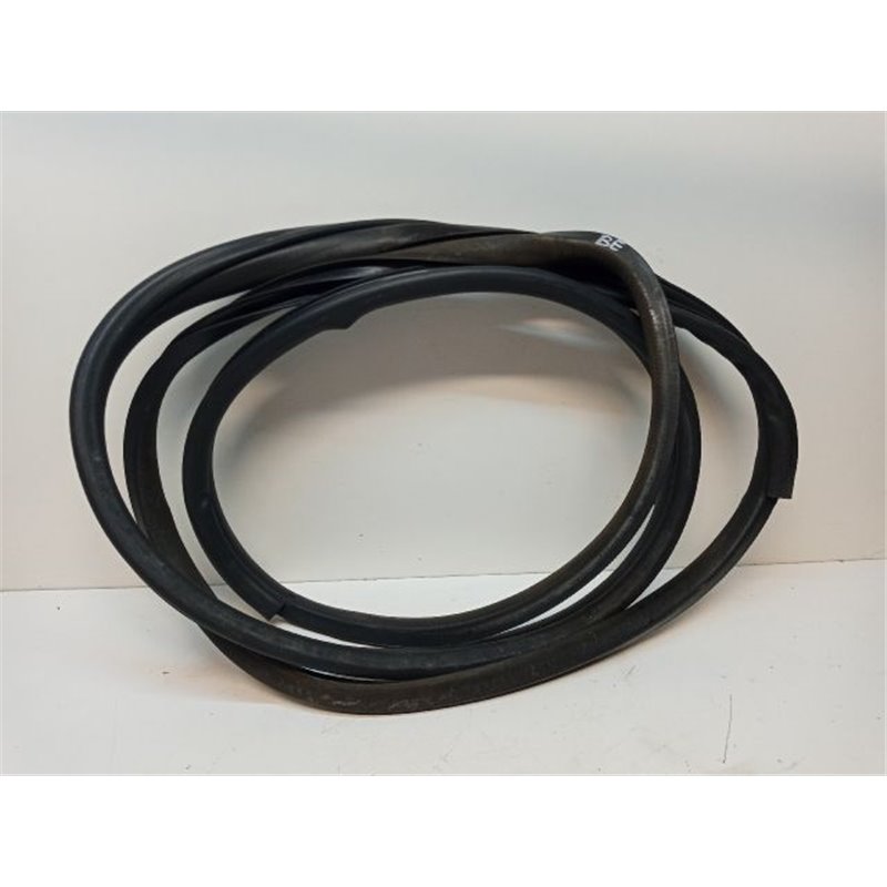 SUBARU LEGACY Bal első Gumikéder