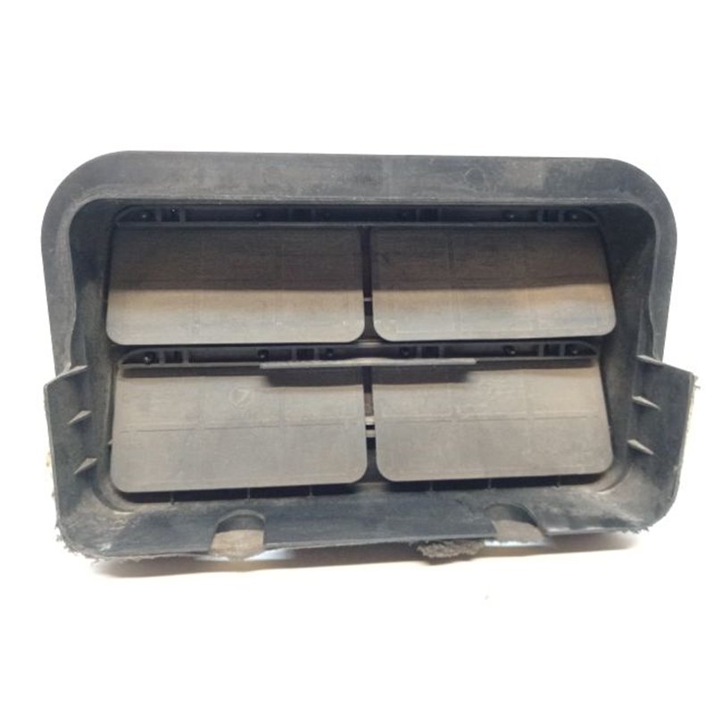 SUBARU LEGACY Csomagtér Szellőző Jobb