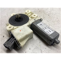 TOYOTA AVENSIS T25 Jobb első Ablakemelő Motor