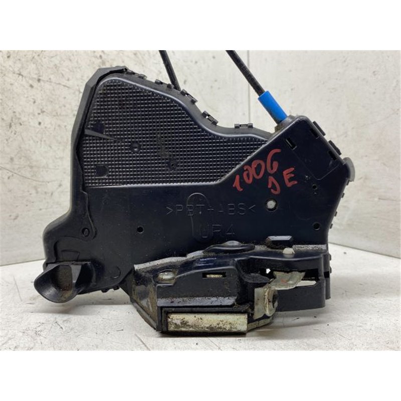 TOYOTA AVENSIS T25 Jobb első Ajtózár