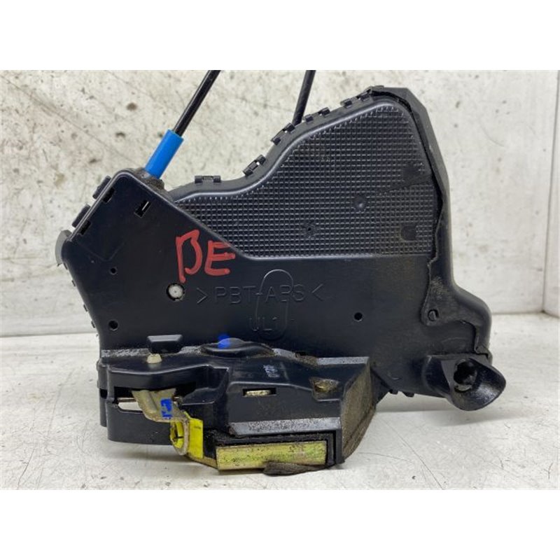 TOYOTA AVENSIS T25 Bal első Ajtózár