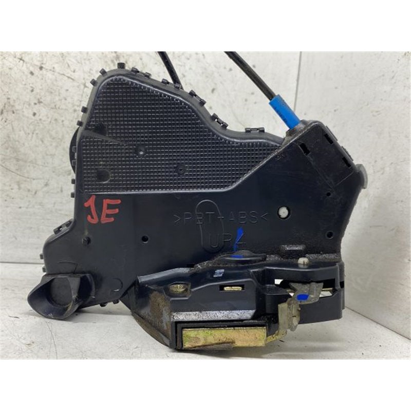 TOYOTA AVENSIS T25 Jobb első Ajtózár