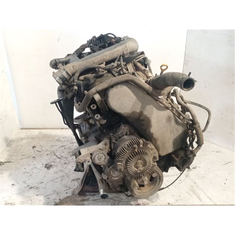 TOYOTA HILUX Komplett Motor (Segédberendezésekkel)