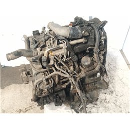 TOYOTA HILUX Komplett Motor (Segédberendezésekkel)