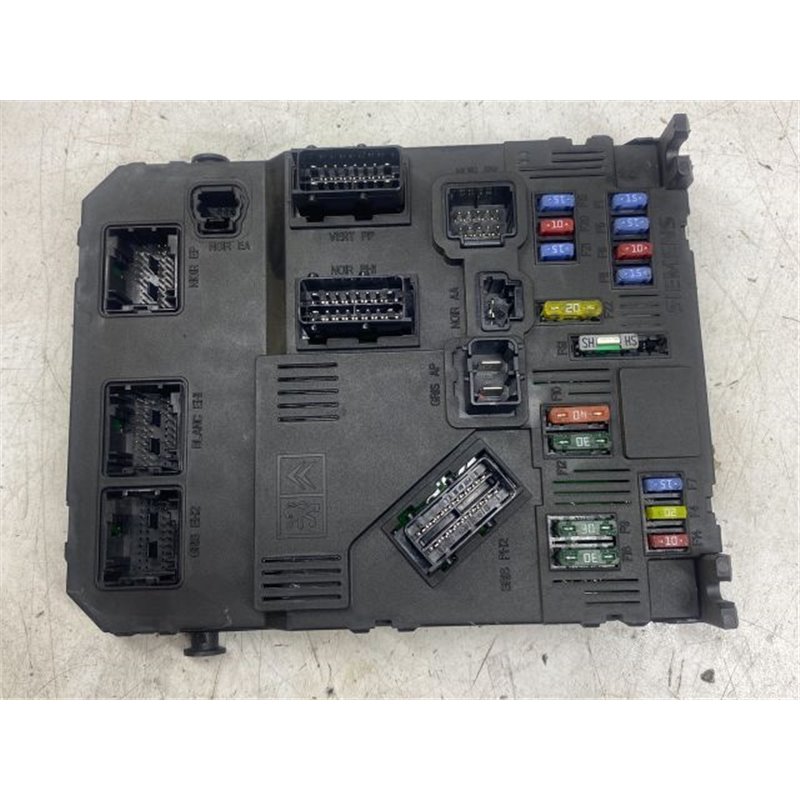 PEUGEOT 206 Biztosítéktábla Doboz