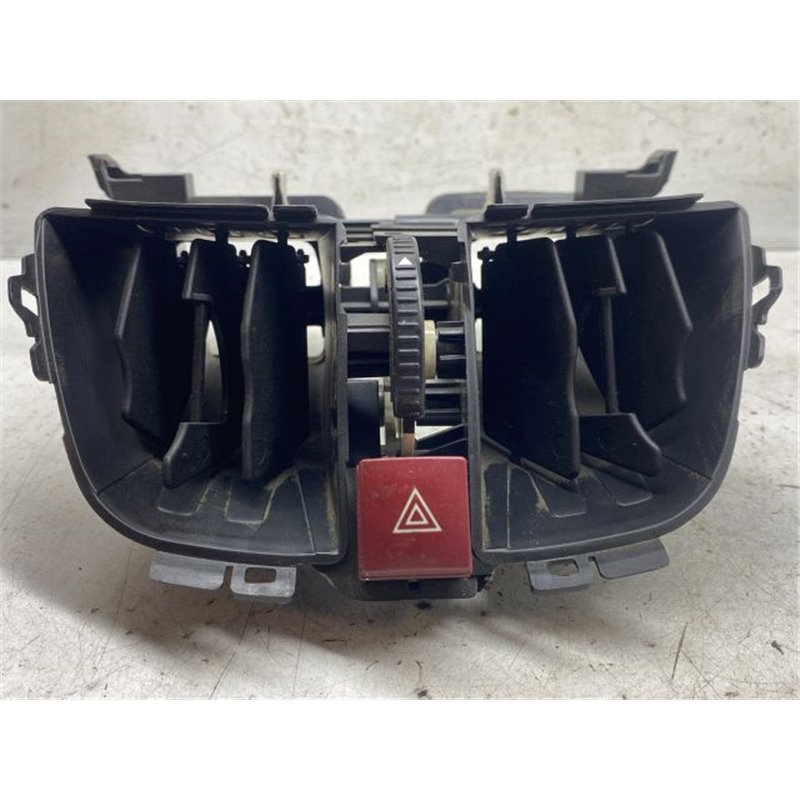 PEUGEOT 207 Középső Szellőző