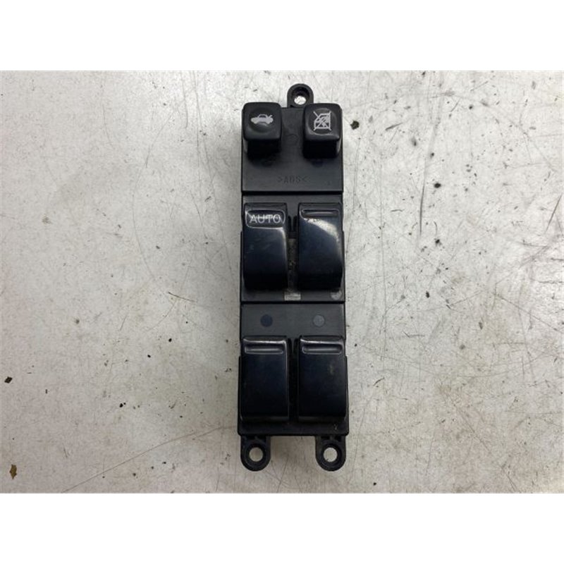 NISSAN PRIMERA Bal első Ablakemelő Kapcsoló