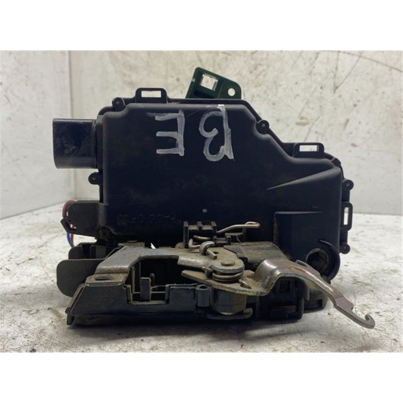 SKODA OCTAVIA I Bal első Ajtózár