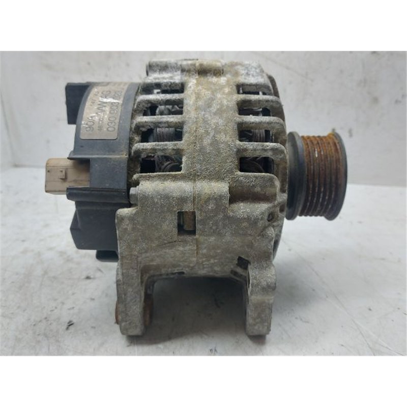 VW GOLF IV Generátor