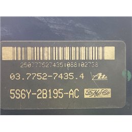 FORD FIESTA V Fékrásegítő