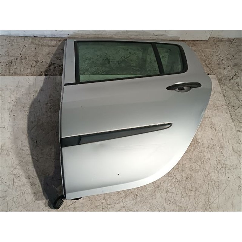 RENAULT CLIO III Bal hátsó Ajtó (Részeivel)