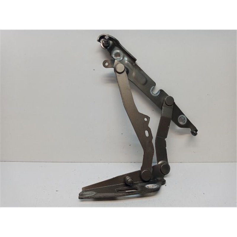 AUDI A6 C6 Csomagtérajtó Jobb Zsanér