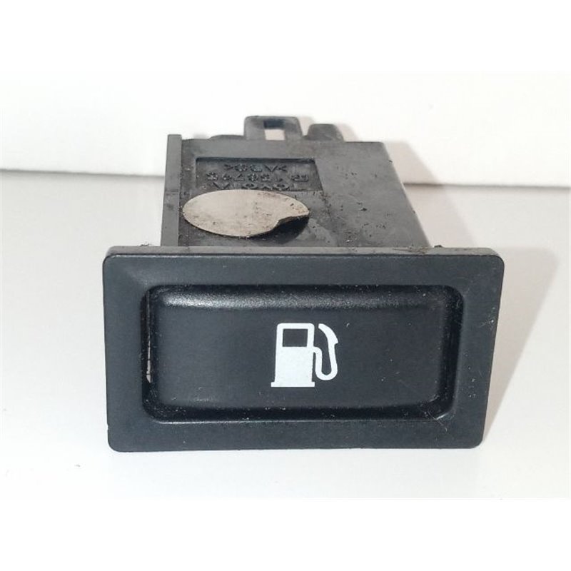 TOYOTA AVENSIS T25 Tankajtó Nyitó Kar / Gomb