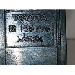 TOYOTA AVENSIS T25 Tankajtó Nyitó Kar / Gomb