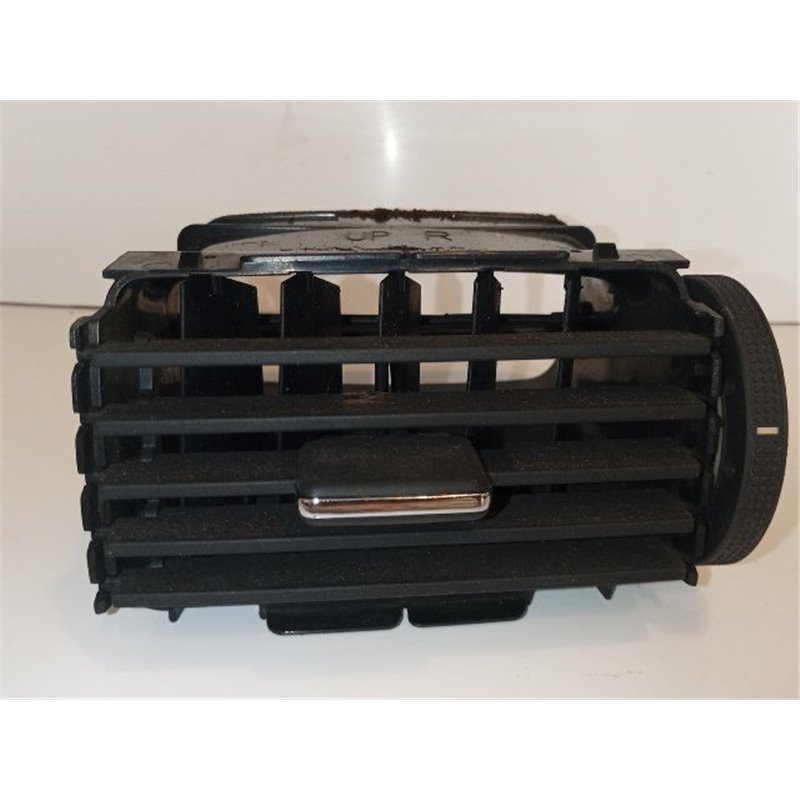 TOYOTA AVENSIS T25 Középső Jobb Szellőző