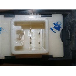 TOYOTA AVENSIS T25 Jobb hátsó Ablakemelő Kapcsoló