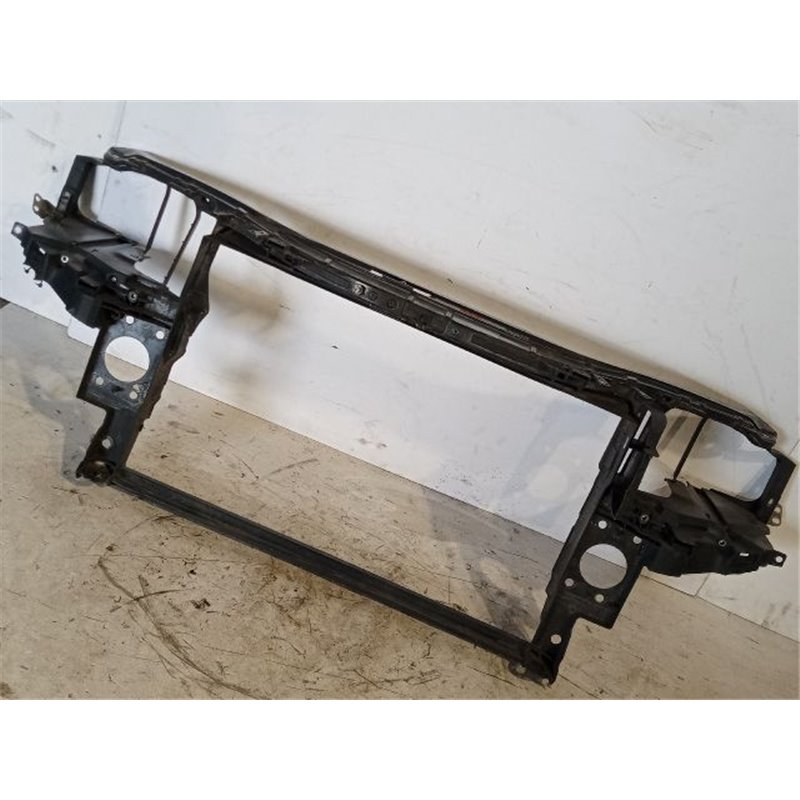 AUDI A8 Homlokfal (Üres lemez)