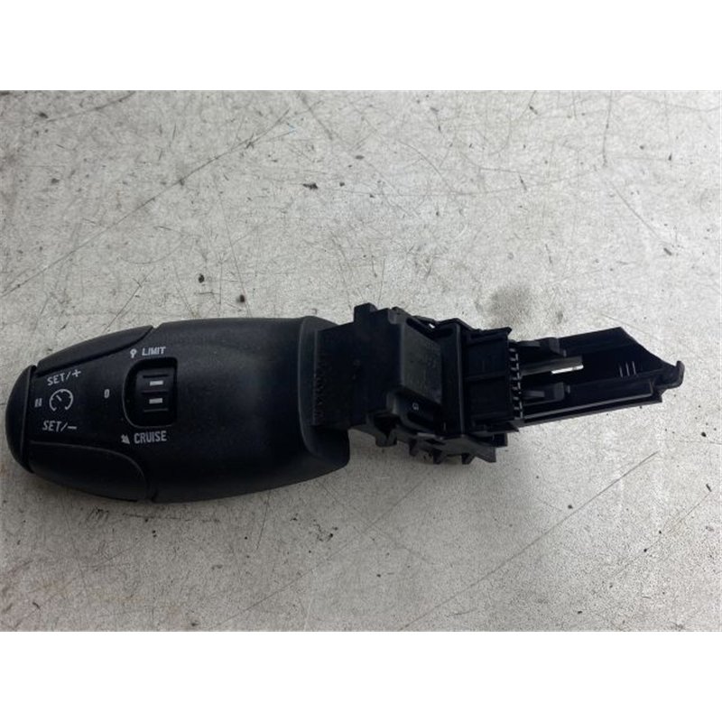 PEUGEOT 308 Bal Multikormány Kapcsoló