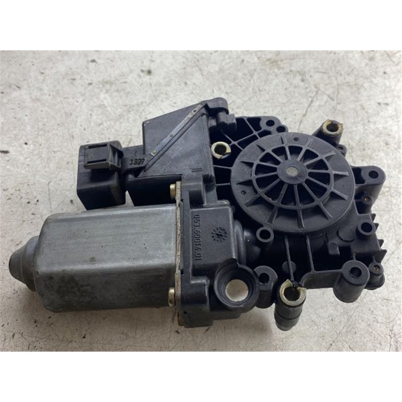 AUDI A4 B5 Jobb első Ablakemelő Motor