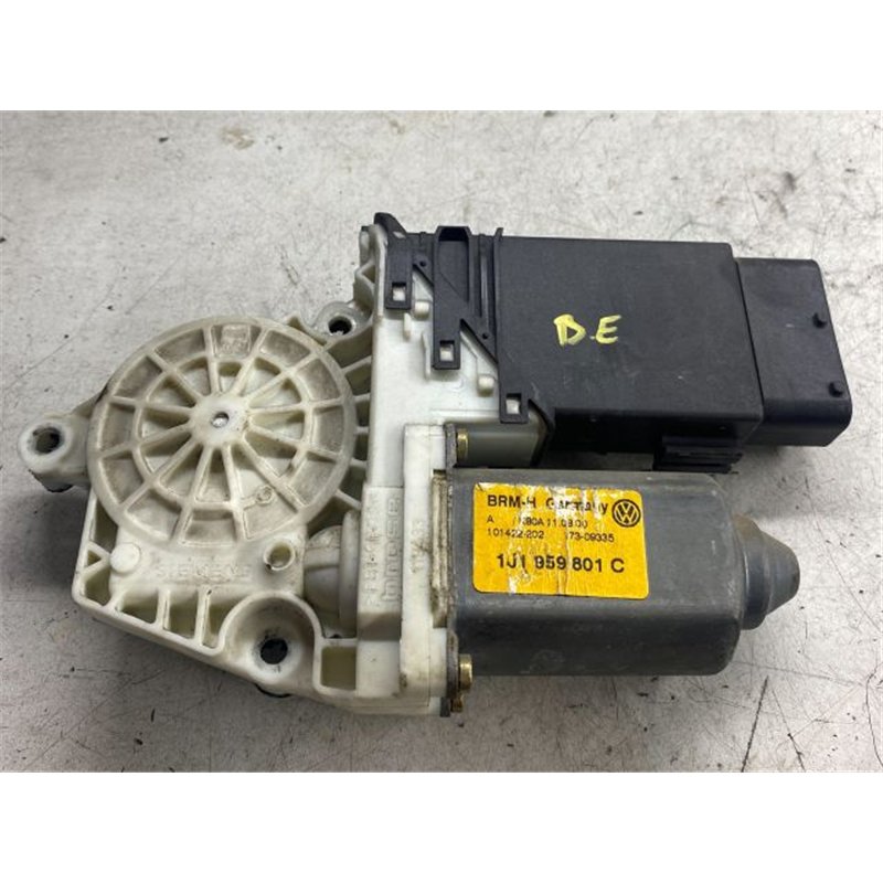 VW GOLF IV Bal első Ablakemelő Motor
