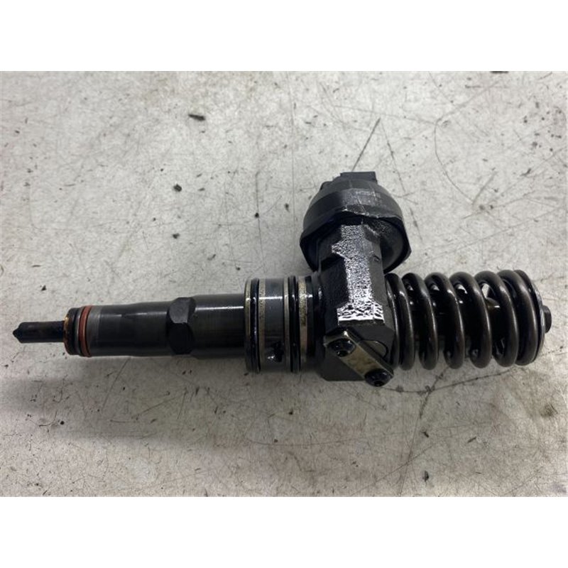 VW GOLF V Porlasztó (1 db)