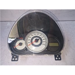 MAZDA 2 Kilométeróra