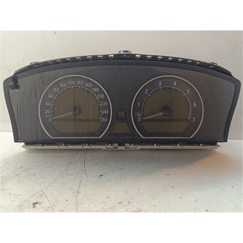 BMW 7 Kilométeróra