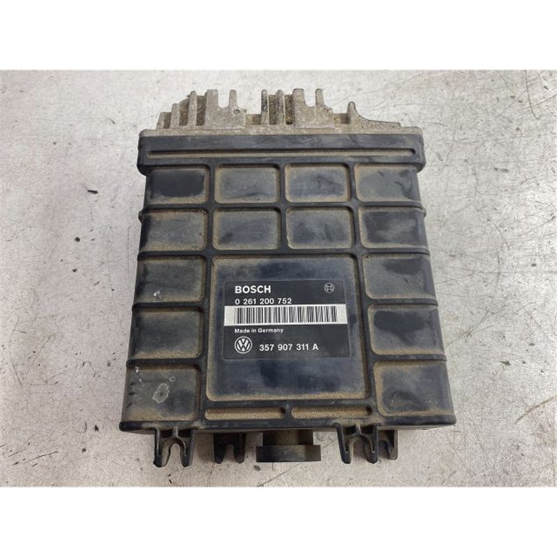 VW PASSAT B3 B4 Motorvezérlő