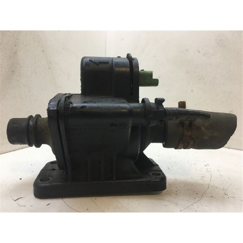 FORD FIESTA V Termosztátház