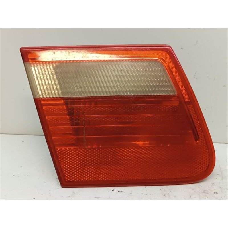 BMW 3 E46 Bal Belső Hátsó Lámpa