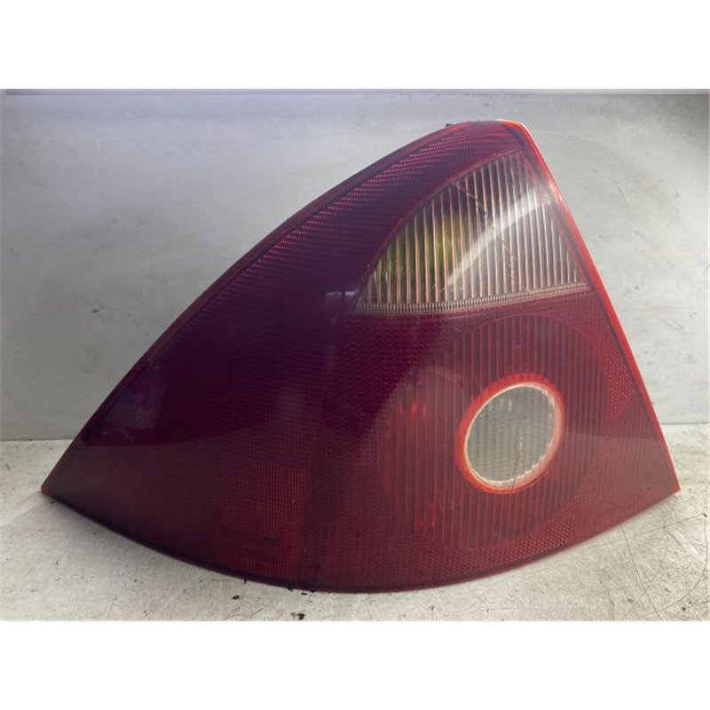 FORD MONDEO III Bal Hátsó Lámpa